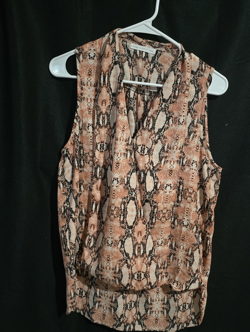Women's Snake-Print V-Neck Sleeveless Camisole in Neutral Tan